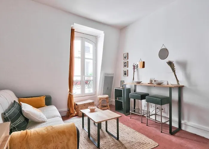 Appartement Lovely Place De La Bastille Parijs